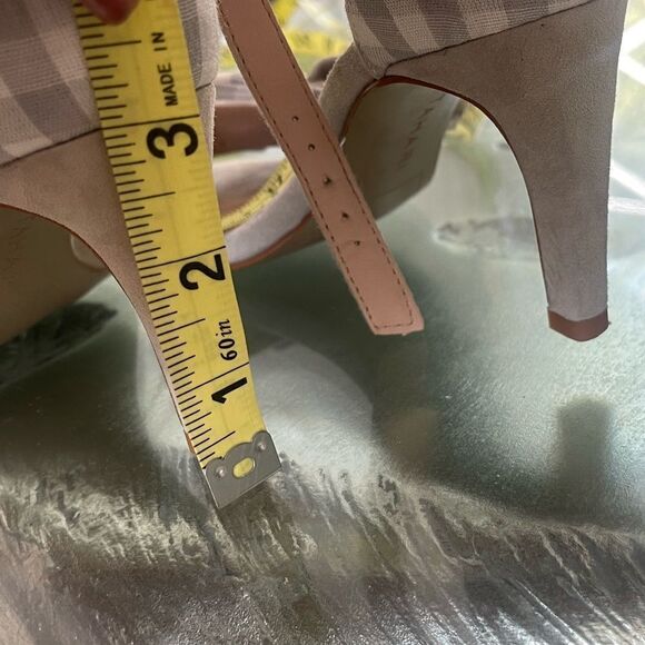 Tahari Women’s Grey Plaid Heels Open Toe with Bow Sandals Size 6 - Picture 7 of 16